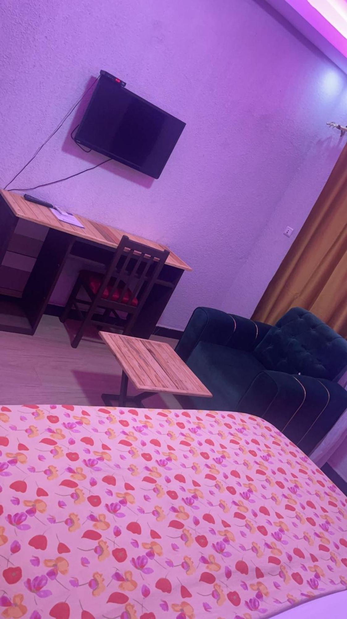 Hotel Residence Aicha Tambacounda Esterno foto